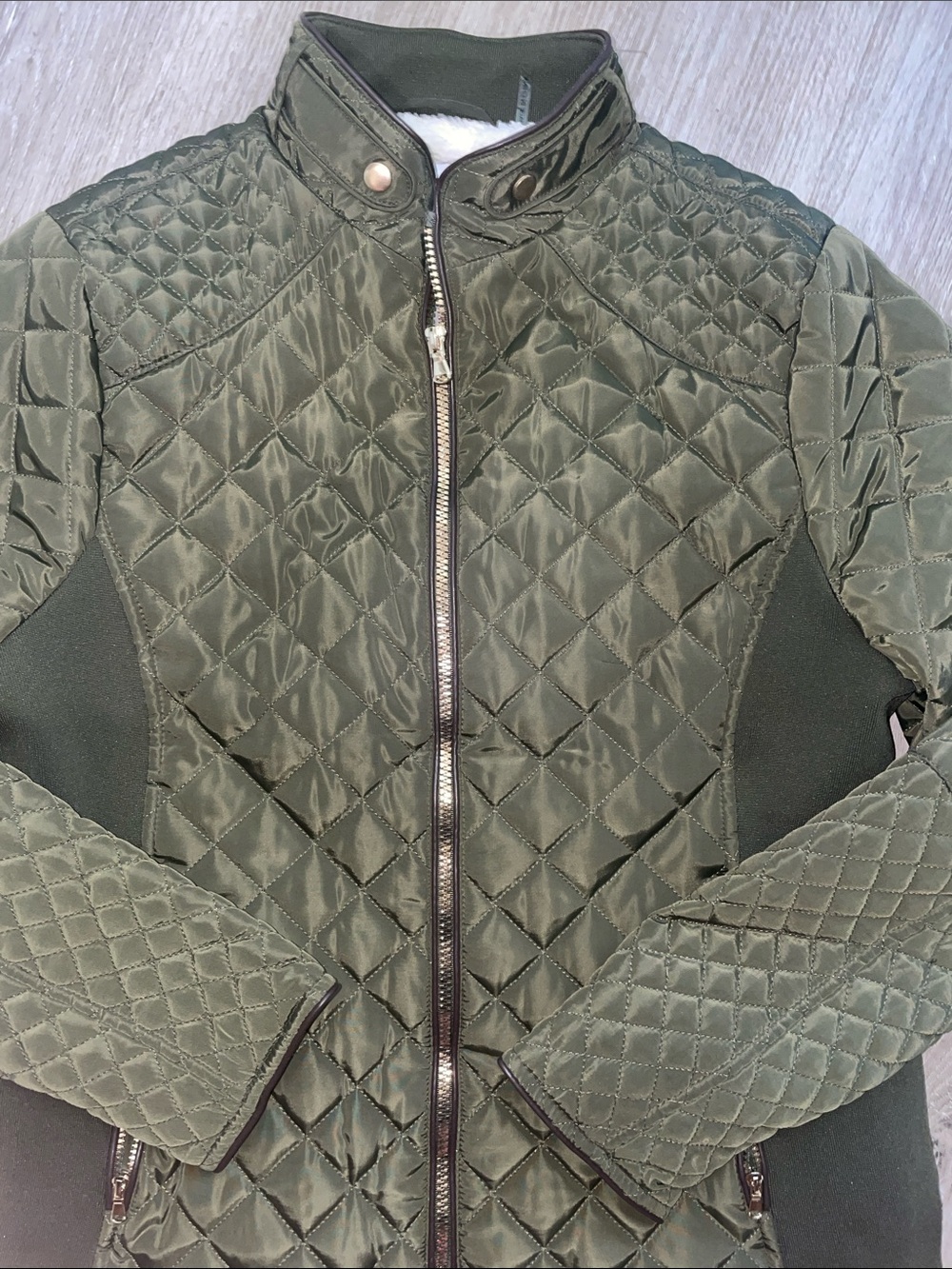 Quilted Olive Green Women's Puffer Jacket with Stand Collar - Picture 2 of 12